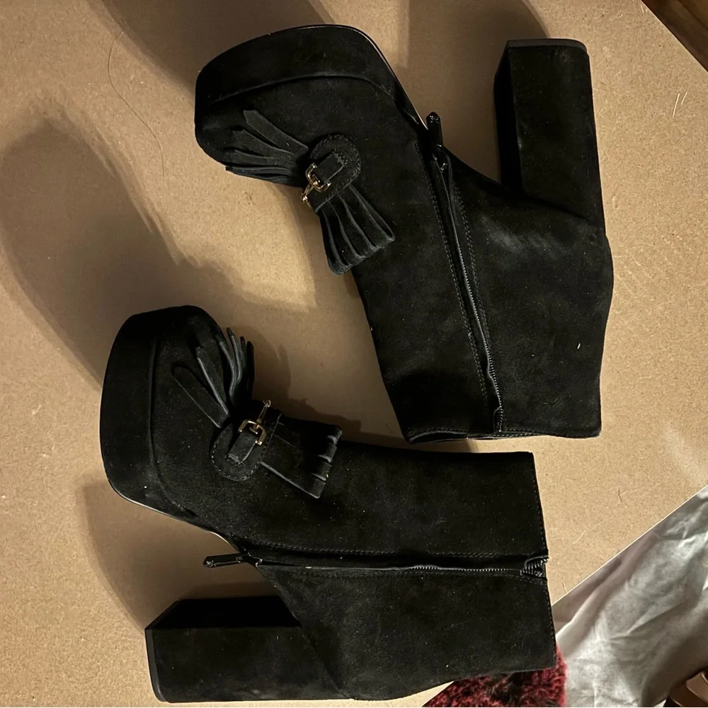 Sam Edelman Black Suede Ankle Booties with Gold Accents s 8.5